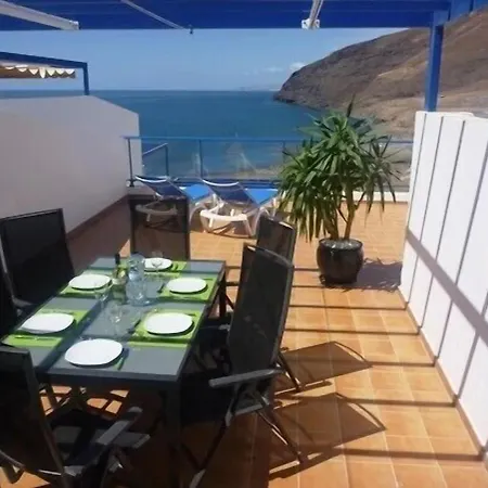 Apartman Amazing Sea View With Sun Drenched Terrace!