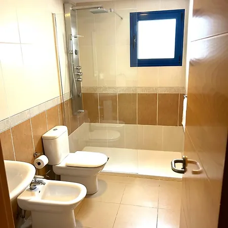 Amazing Sea View With Sun Drenched Terrace! شقة غران تاراغال